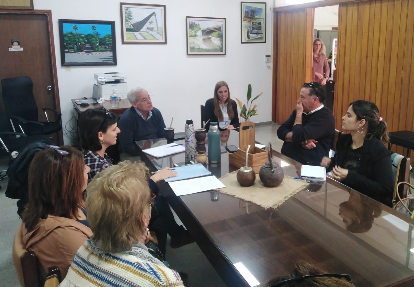 Turismo canelones en reunión por proyecto de turismo rural en Piedras de Afilar