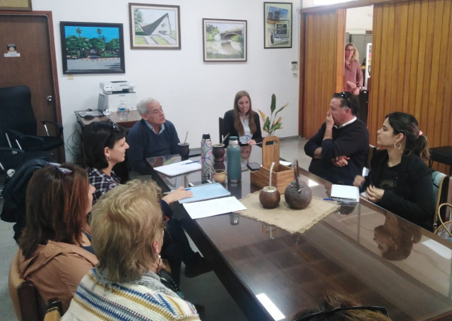 Turismo canelones en reunión por proyecto de turismo rural en Piedras de Afilar